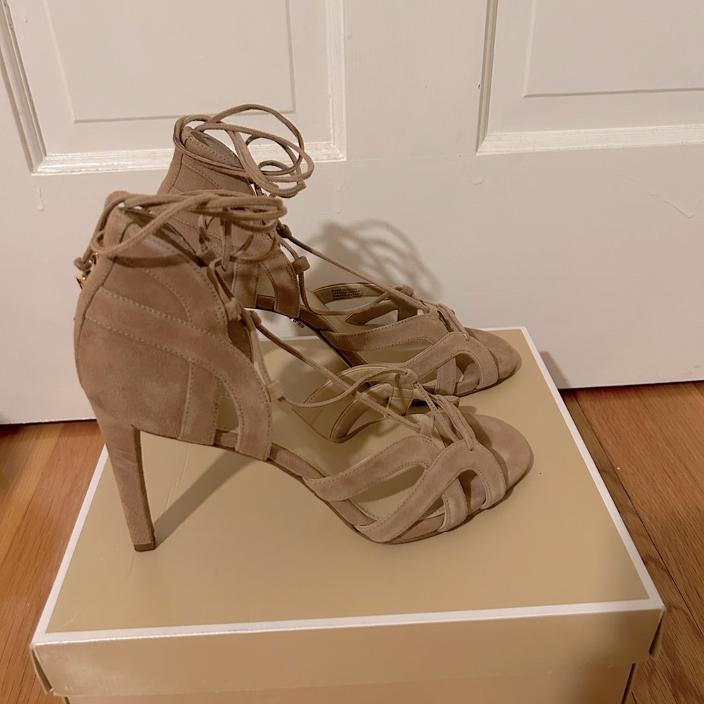 Michael KORS Mirabel Heels